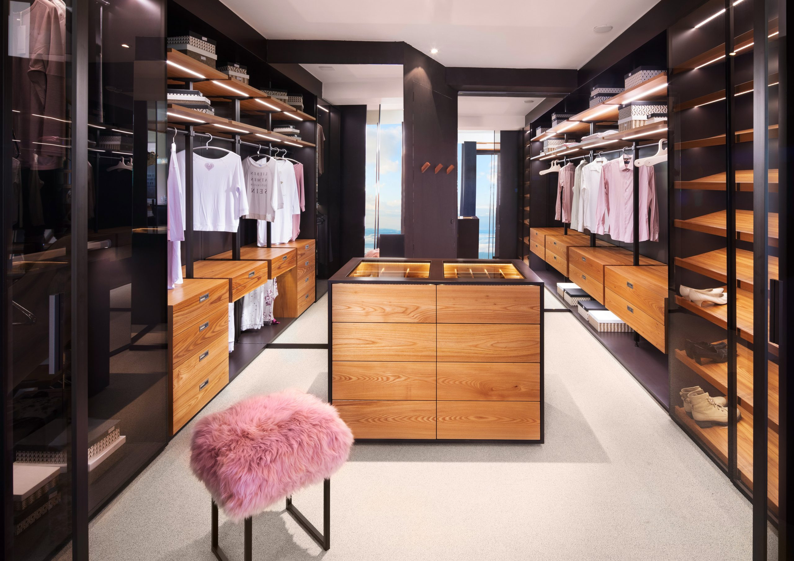 Begehbarer Kleiderschrank – Bautrends.ch for Begehbarer Kleiderschrank