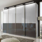 Hochwertiger Kleiderschrank 4 Meter Lang Mit 4 Schwebetüren Inside Hochwertige Kleiderschränke