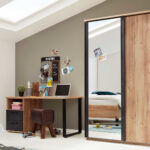 Interliving Jugendzimmer Serie 1701 - Schwebetürenschrank, Riss regarding Jugendzimmer Kleiderschrank