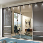 Kleiderschrank Mit Spiegel Gebraucht Schwebetürenschrank Milan Mit With Regard To Kleiderschrank Spiegel