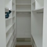 Kleiner Begehbarer Kleiderschrank Within Kleiner Begehbarer Kleiderschrank