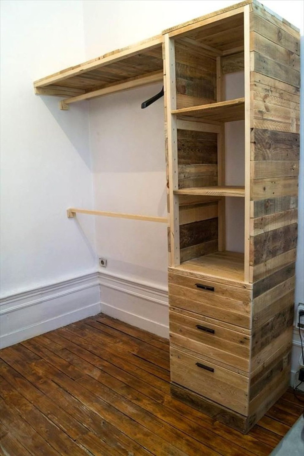 Paletten Schrank Für Ihr Zuhause Oder Garten Als Diy Projekt Oder regarding Kleiderschrank Aus Paletten
