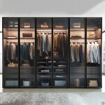 Virginia Pacific In Kleiderschrank Glasfront